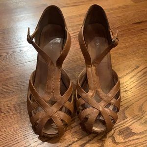 Nine West Camel Color Sandals -9